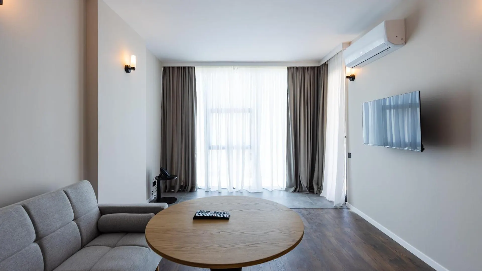 Aqua Batumi Hotel & Apartments
