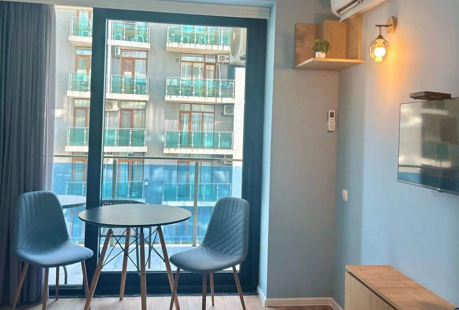 Aqua Batumi Hotel & Apartments 4*,